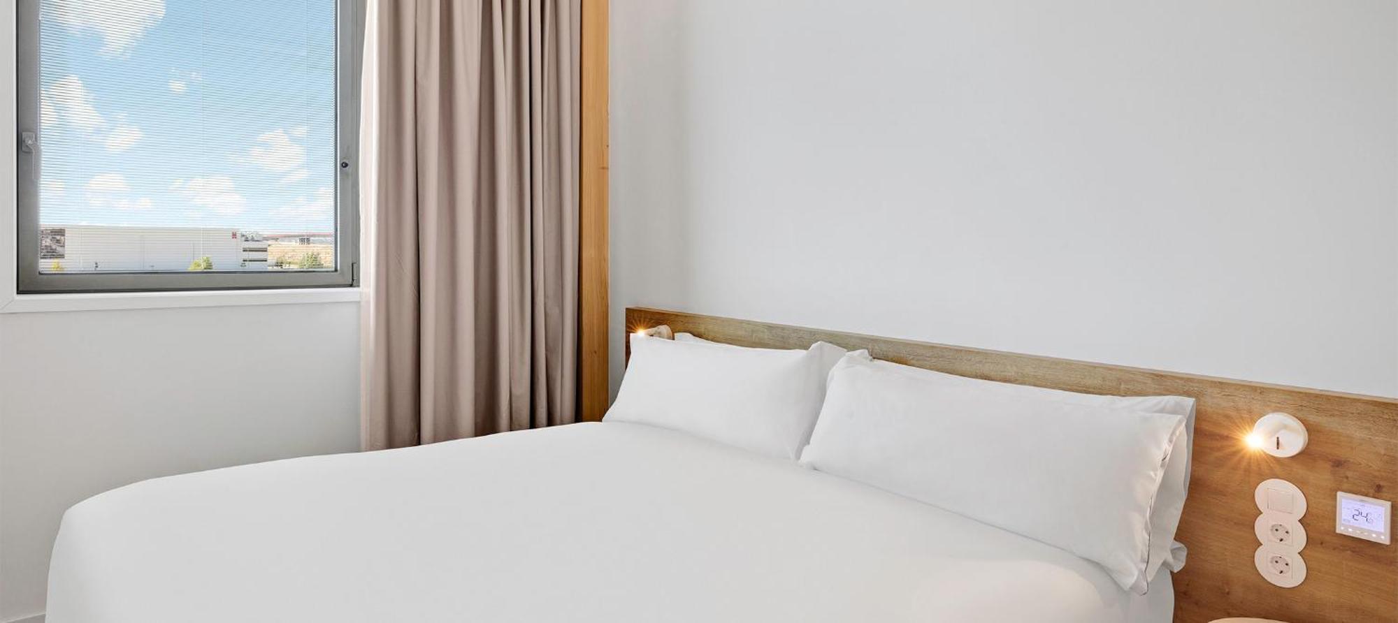 B&B Hotel Madrid 特雷斯坎多斯 外观 照片