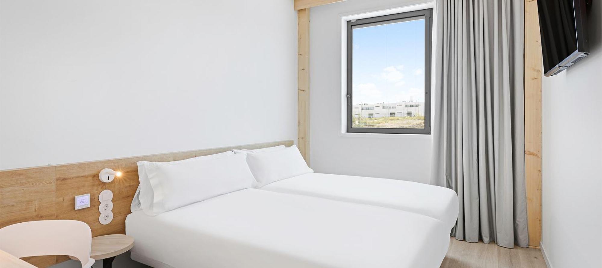 B&B Hotel Madrid 特雷斯坎多斯 外观 照片