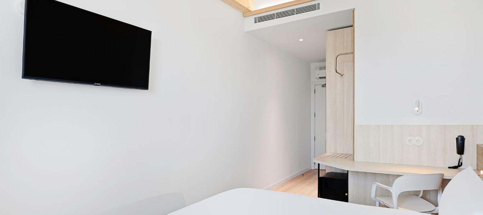 B&B Hotel Madrid 特雷斯坎多斯 外观 照片