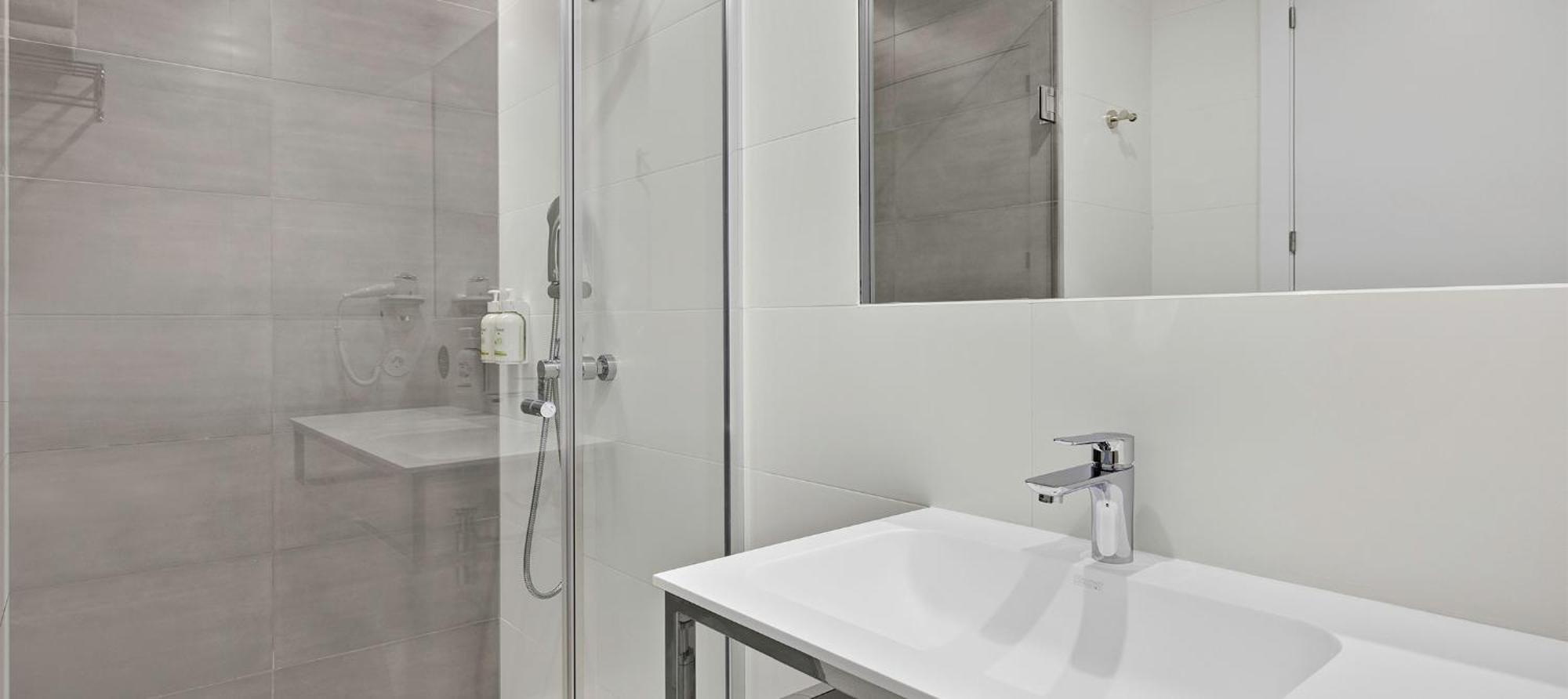 B&B Hotel Madrid 特雷斯坎多斯 外观 照片