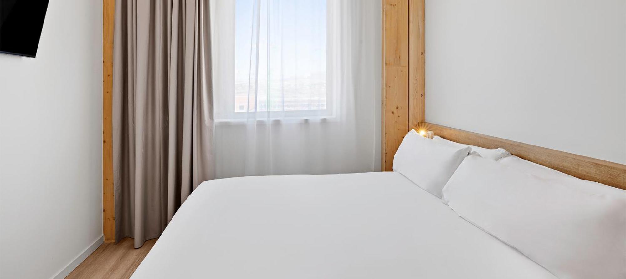 B&B Hotel Madrid 特雷斯坎多斯 外观 照片