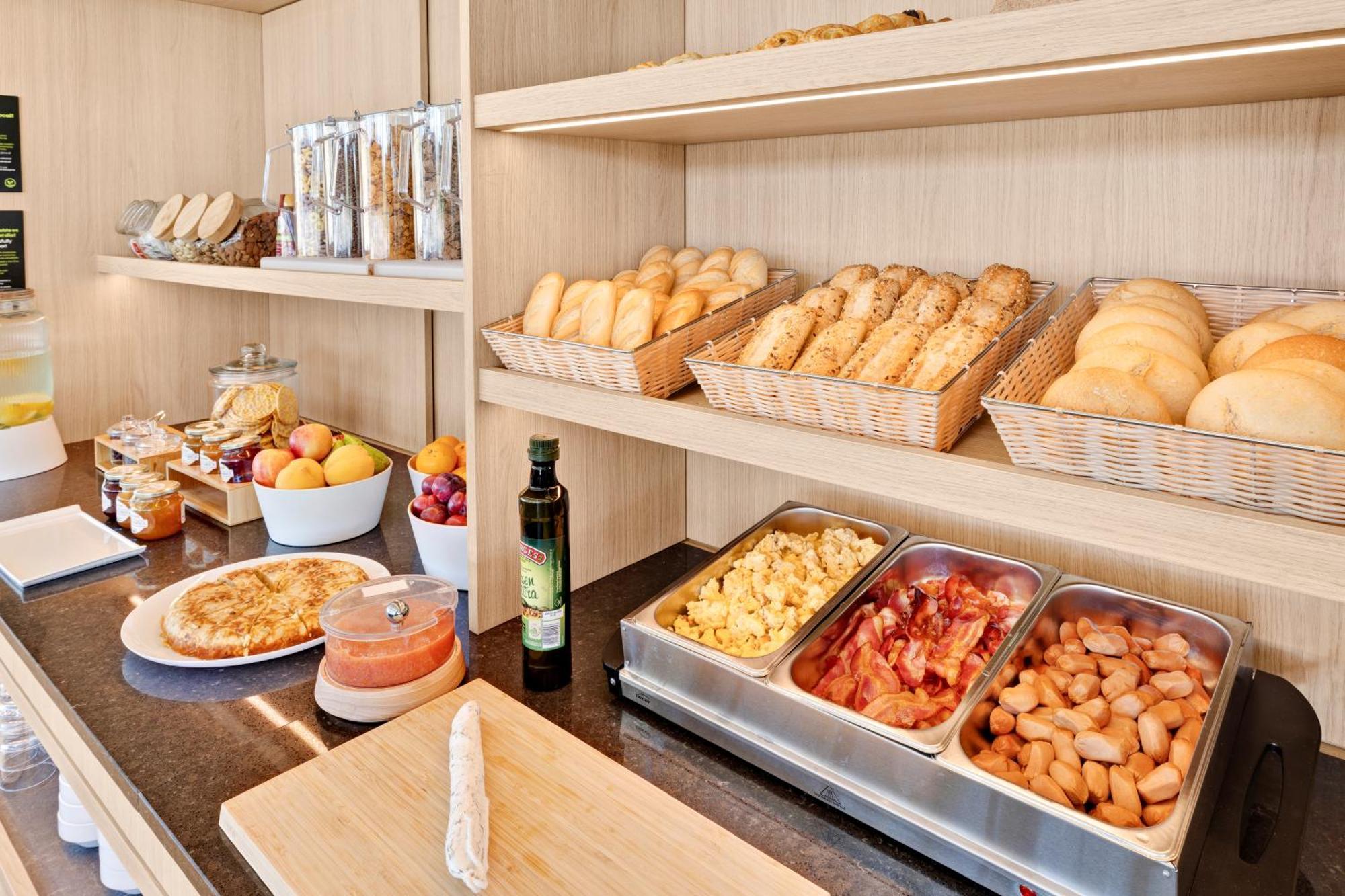B&B Hotel Madrid 特雷斯坎多斯 外观 照片