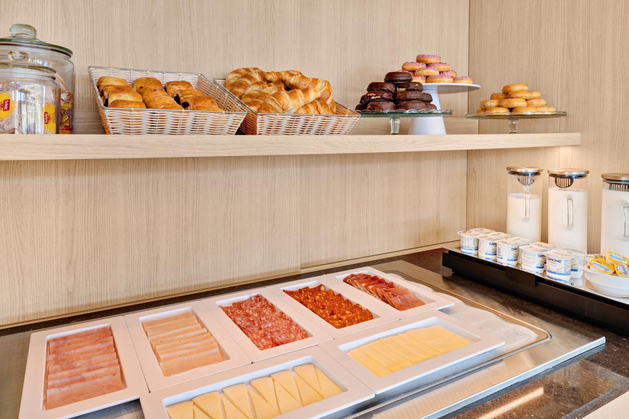 B&B Hotel Madrid 特雷斯坎多斯 外观 照片